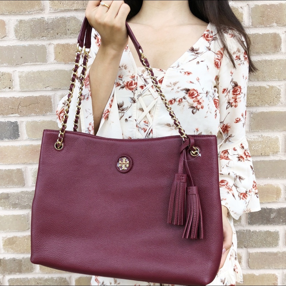 Tory Burch Logo Large Chain Tote - Picture 2 of 8